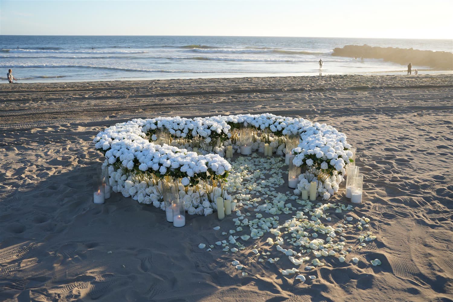 Detailed view of an 800 rose heart with candles